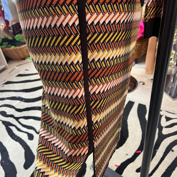 EVA MENDES SWEATER M. SKIRT size S. - Picture 8 of 8